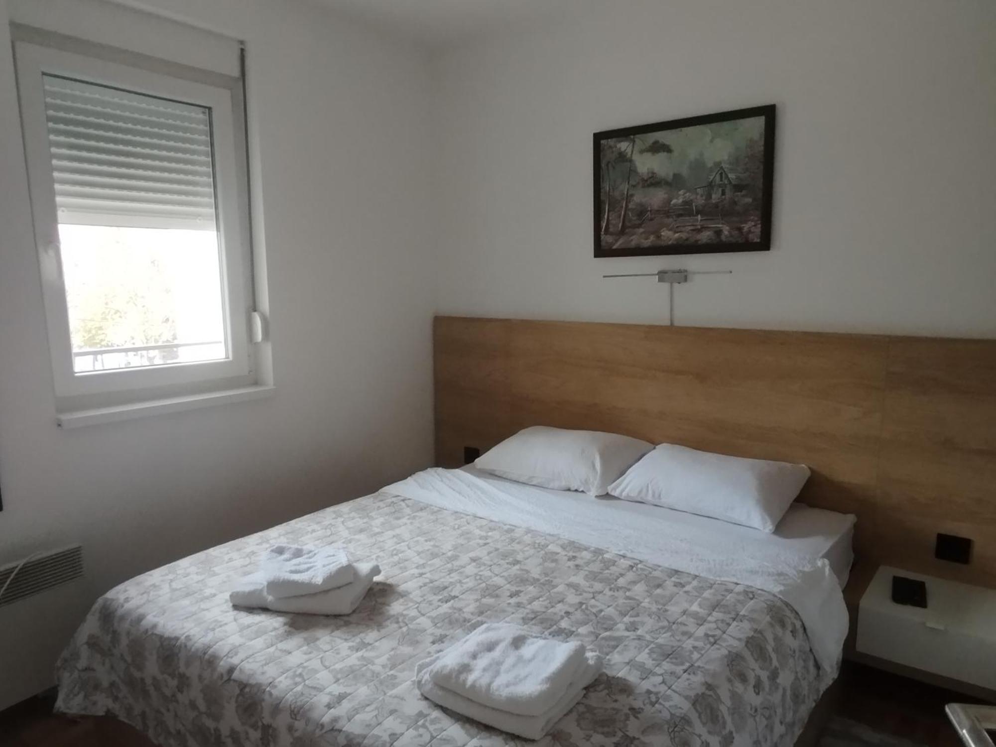 Apartamento Cvetkovic Lux Аpartmani & Free Garaza Vrnjačka Banja Habitación foto